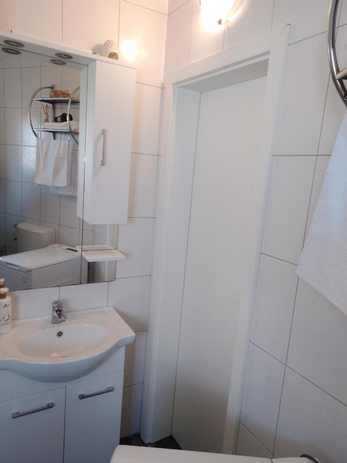 Abelia Sea View Apartment พูลา ภายนอก รูปภาพ